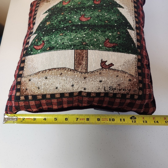 L Spivey Tapestry Throw Pillows Set Of 2 Christmas Tree Red Cardinal 14" Square - Picture 7 of 8